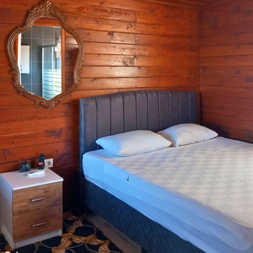 Bu Bungalow Hotel 3