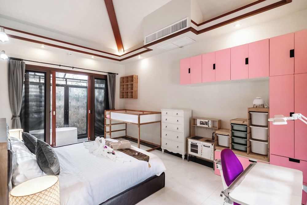 Villa Banyak Luxury villa with terrace 3