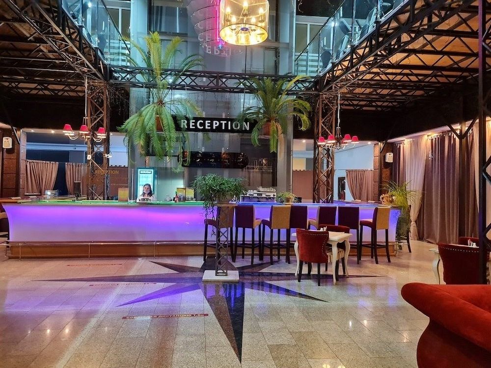 Mark Plaza Hotel 3
