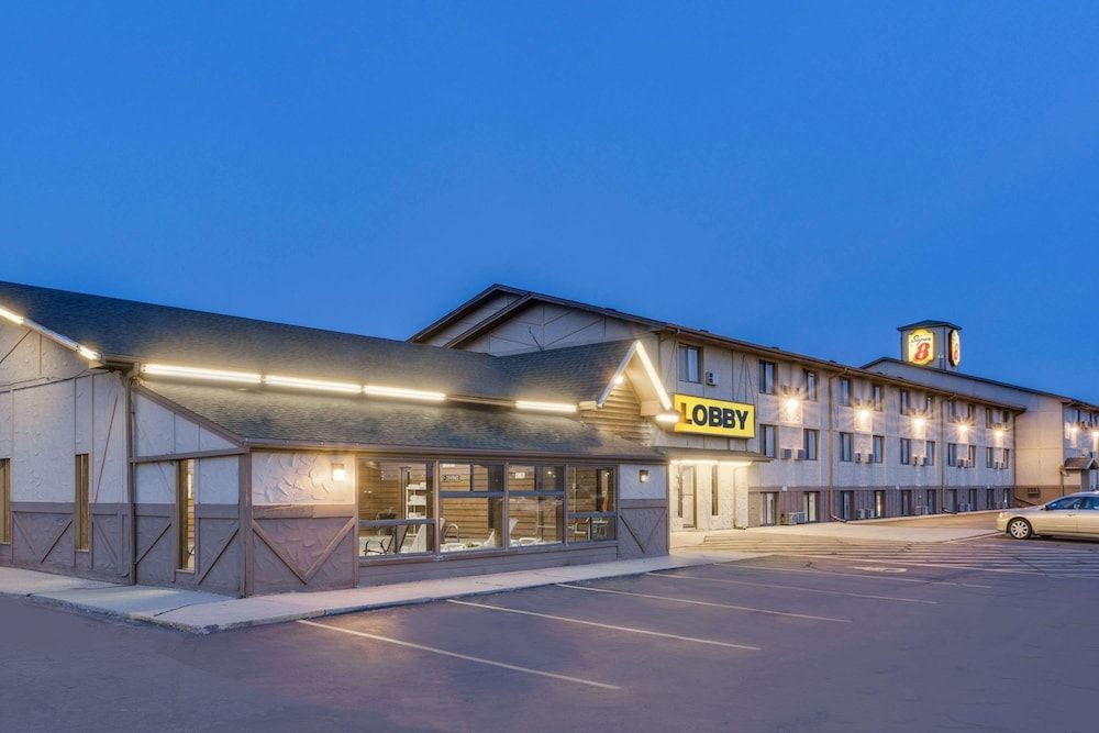 Super 8 by Wyndham Mitchell 2 étoiles à Mitchell