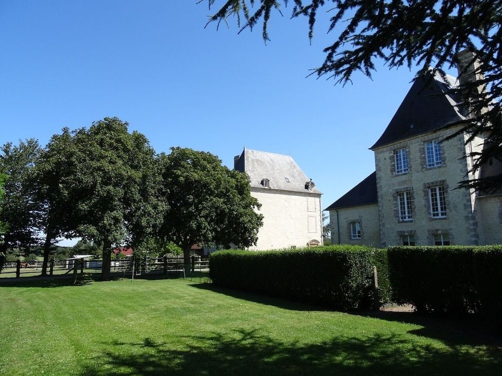 Château Turgot Gîtes -1 estrellas en Bons-Tassily