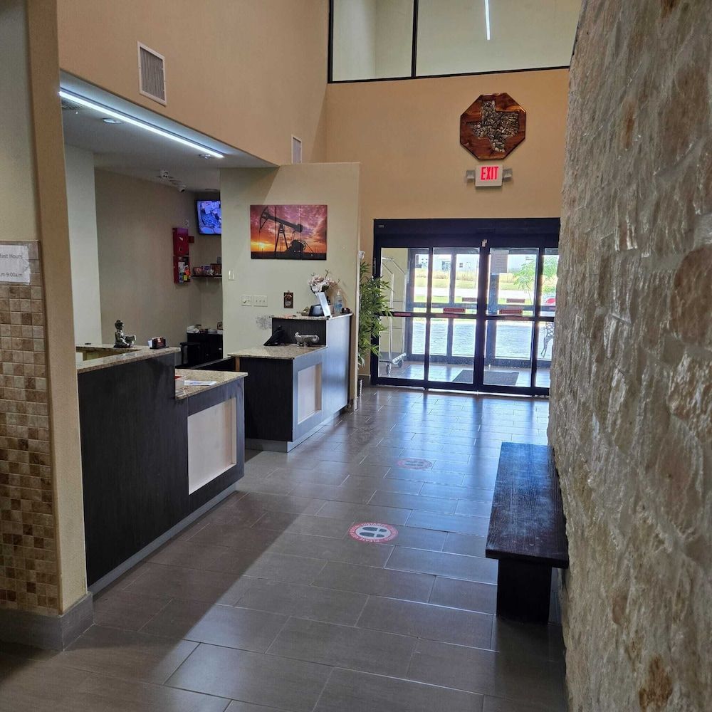 Karnes City Lodge 3