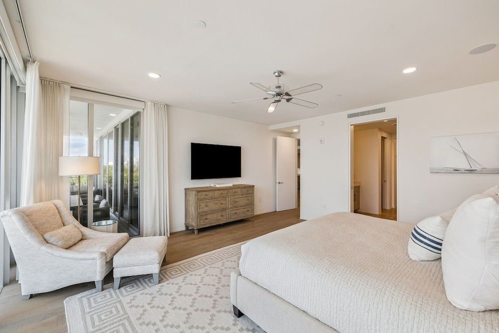 Amazing Gulf Views #203 Viridian At Seagrove 3 Bedroom Condo by RedAwning 3
