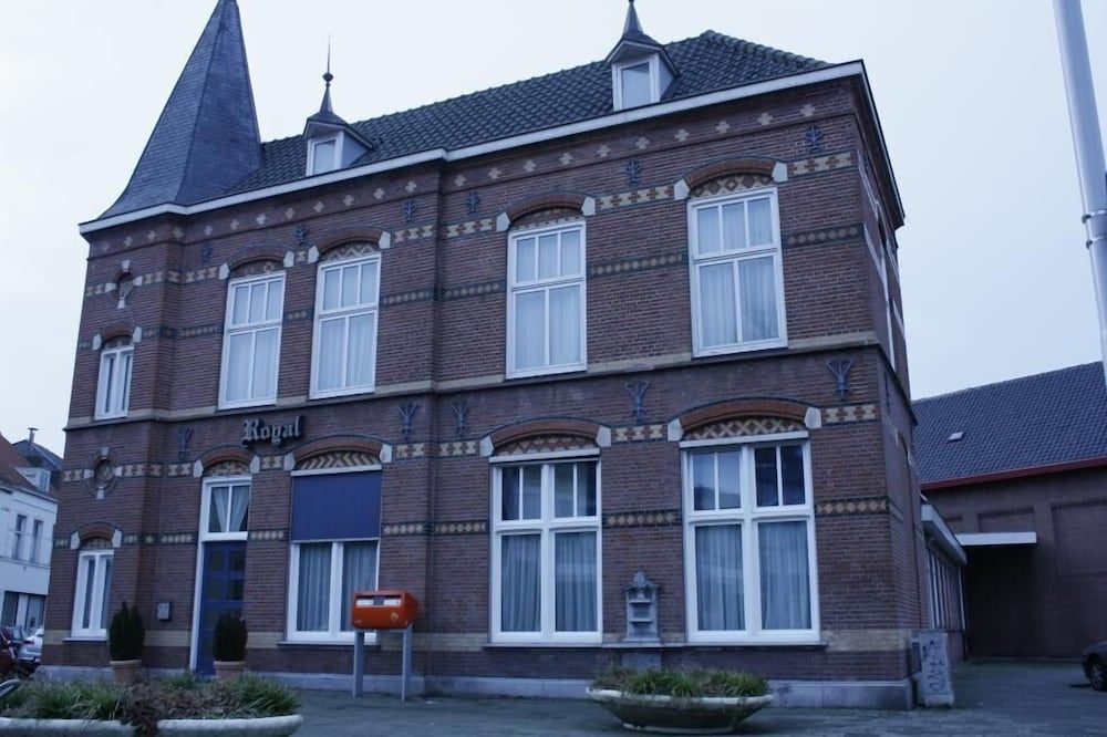 Hotel Royal 3 estrellas en Sas van Gent