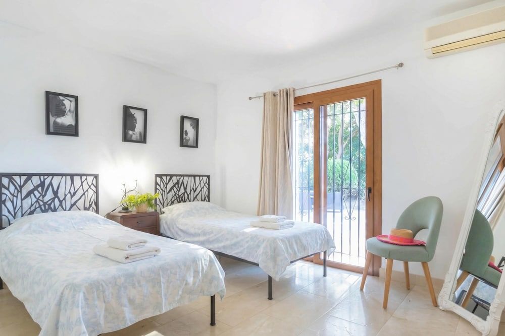Villa Calahonda 700m From Beach With Pool -1 estrellas en Mijas Costa