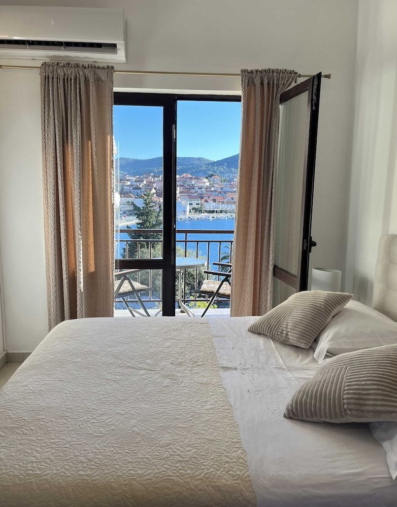 Apartment Josipa Vela Luka 2