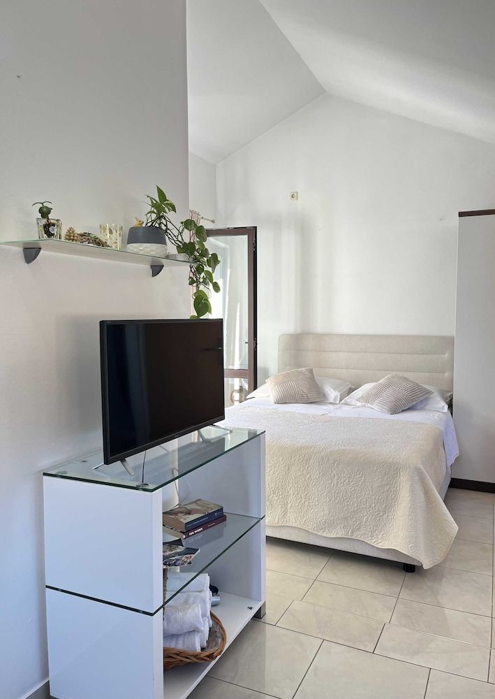 Apartment Josipa Vela Luka 3