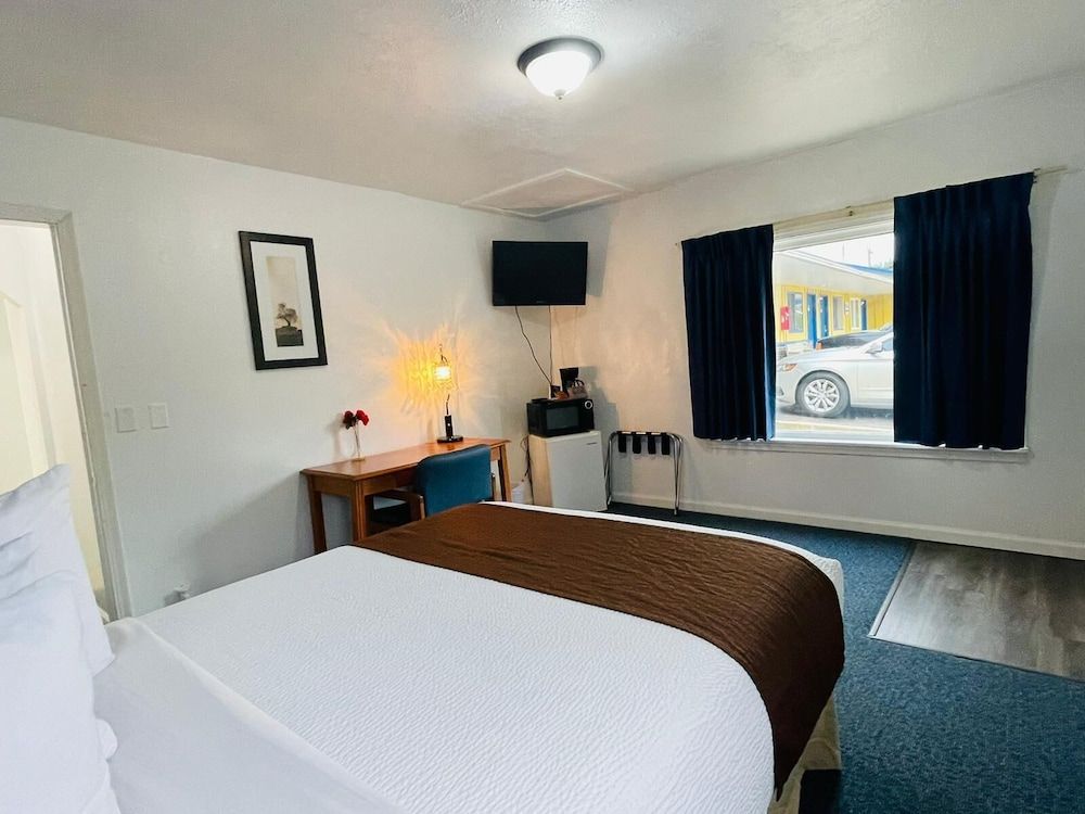 Sparta Inn 3