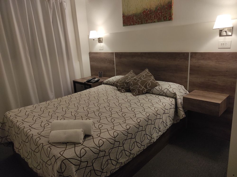 HOTEL ROMA TANDIL 2