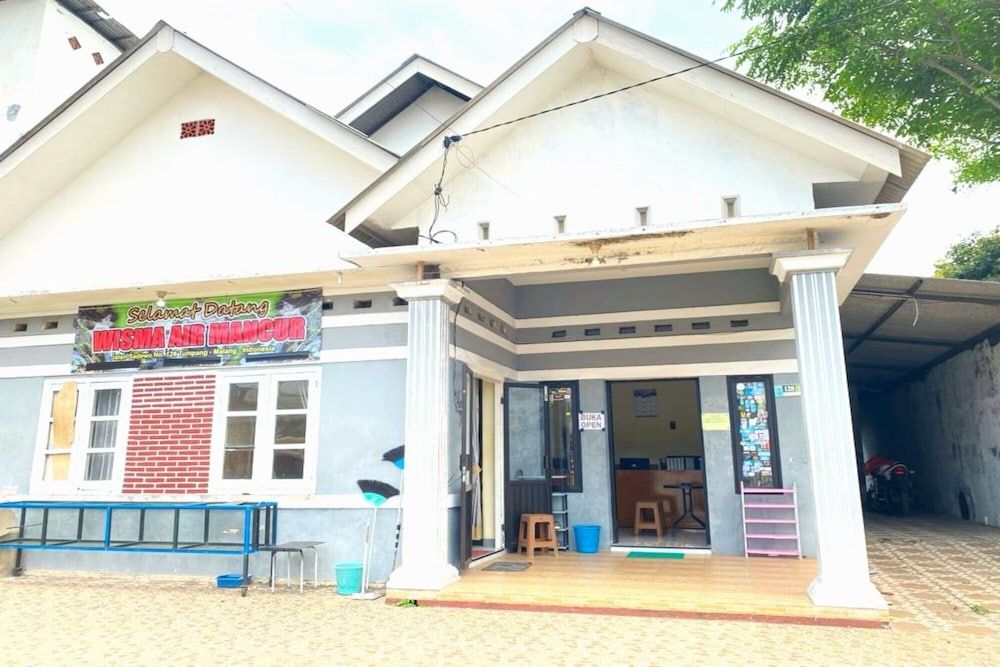 Hotel O Wisma Air Mancur Homestay Syariah 2 estrellas en Malang