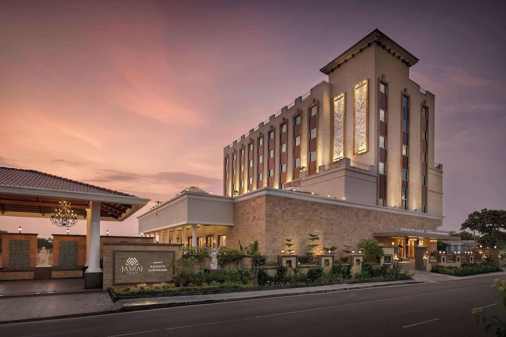 Jasraj Palace Yavatmal Hotel, a member of Radisson Individuals 5 estrellas en Yavatmāl
