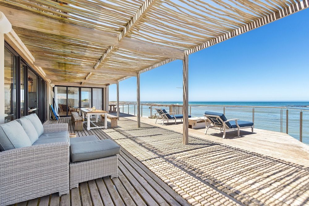 Hangklip Villa -1 estrellas en Pringle Bay