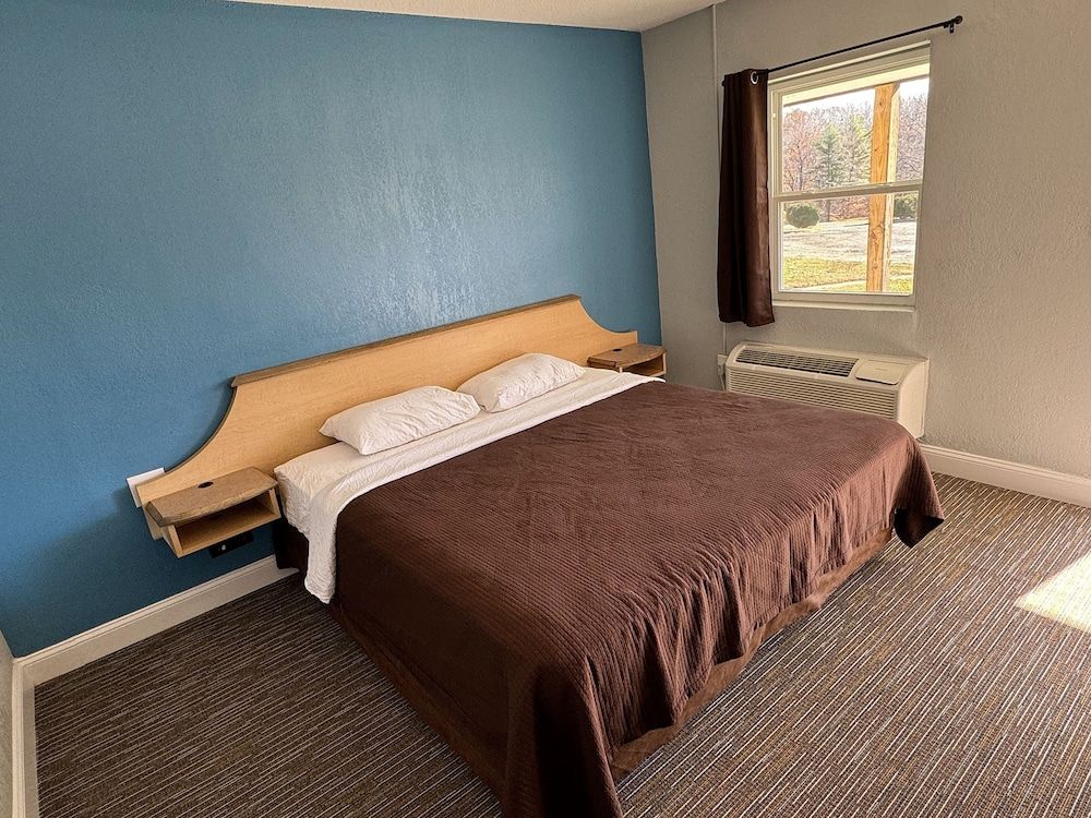 Budget Inn 3