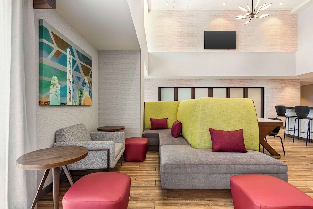Hampton Inn & Suites Oroville 3