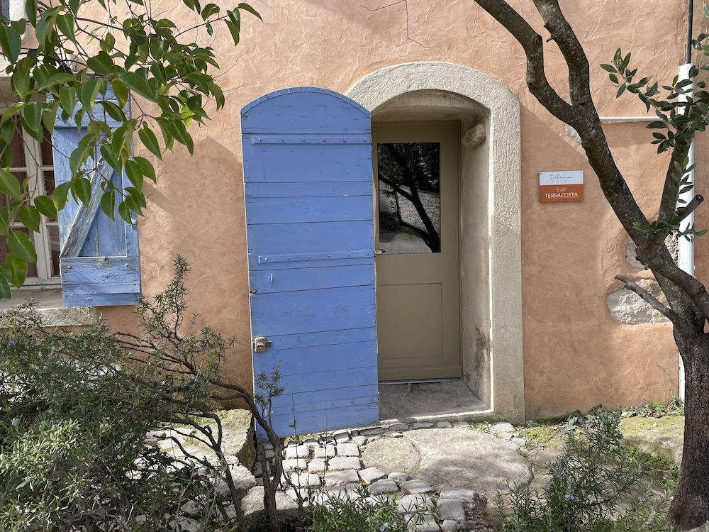 In Provence Hôtel -1 estrellas en Venelles