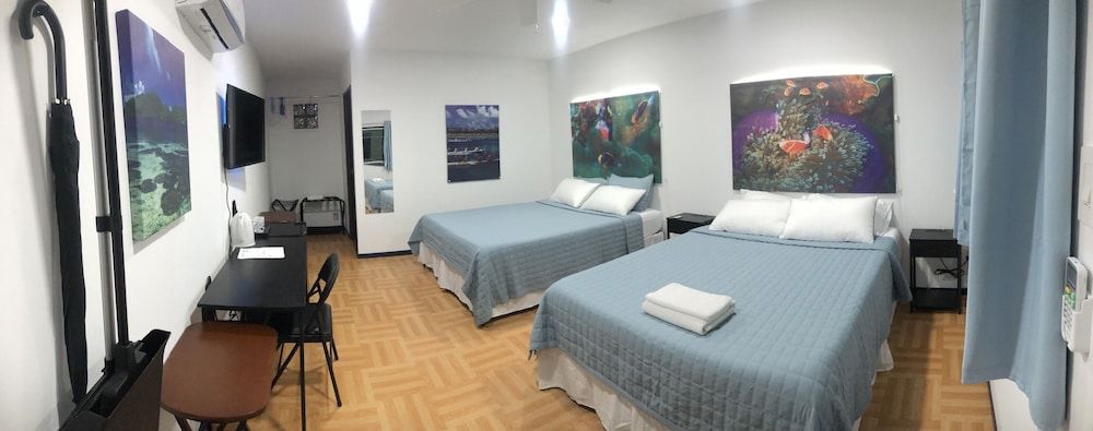 Island Hopper Hotel 2