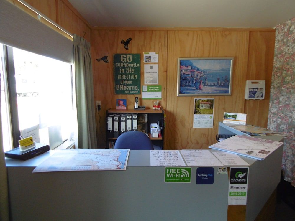 Glenavys Waitaki River Motor Camp - Caravan Park 3
