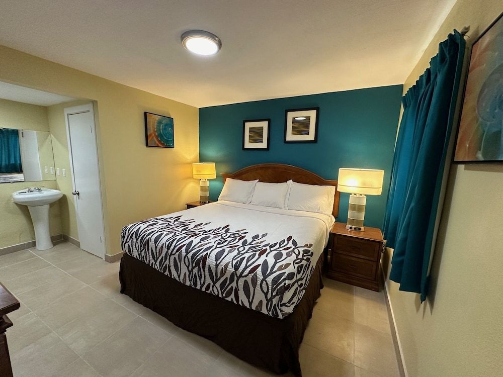 Royal Inn 2