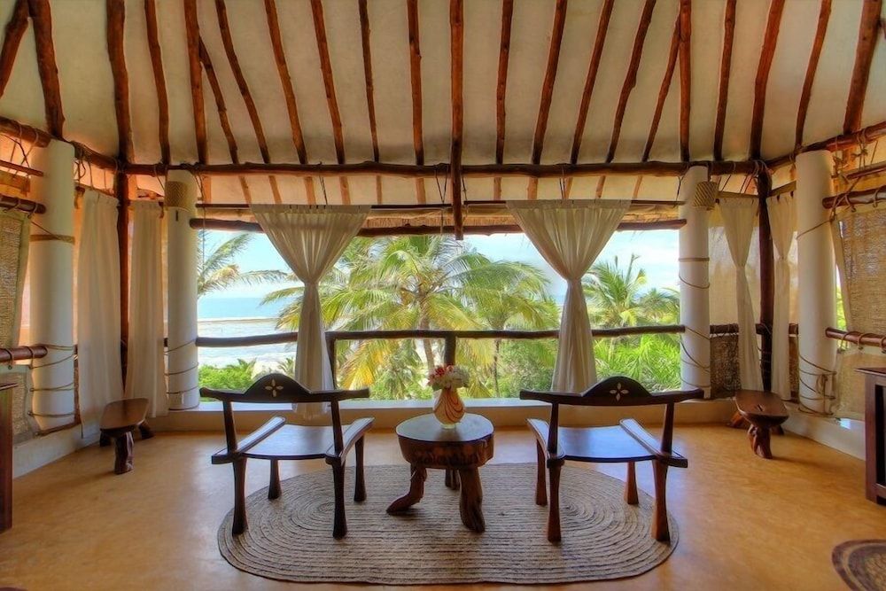 Swahili House Tiwi Beach - Private Oceanfront Boutique Villa Near Diani -1 estrellas en Tiwi