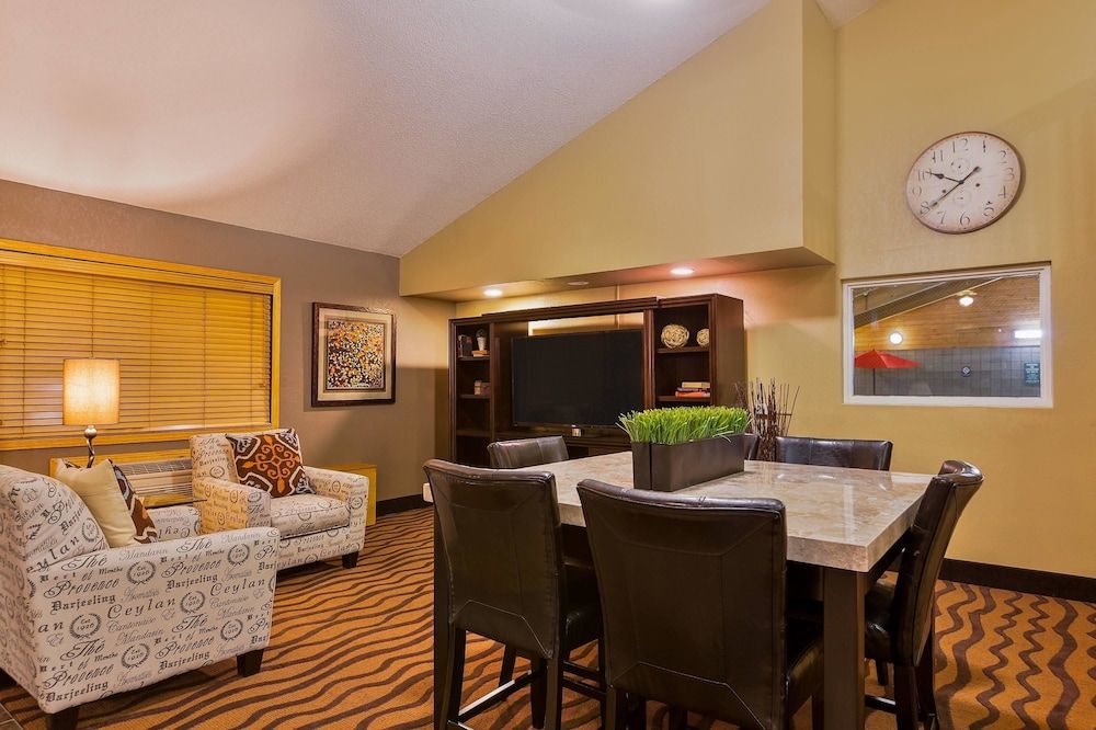 AmericInn by Wyndham Algona 2