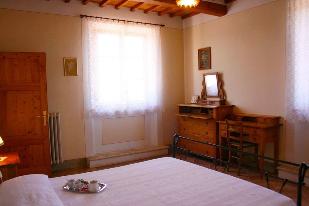 Stunning private villa for 8 guests with private pool, WIFI, TV, terrace, pets allowed and parking 3