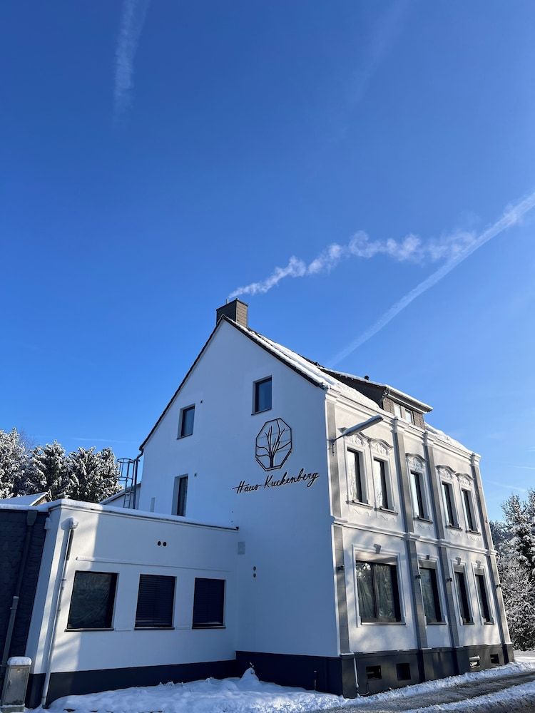 Haus Kuckenberg -1 estrellas en Burscheid