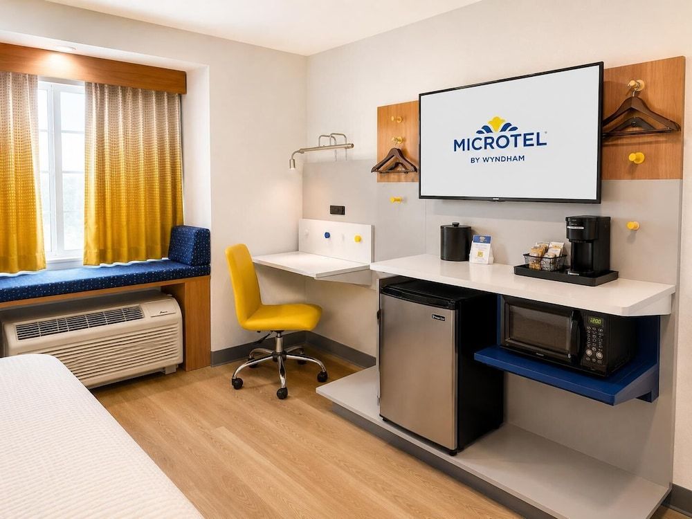 Microtel Inn & Suites By Wyndham Midland 2
