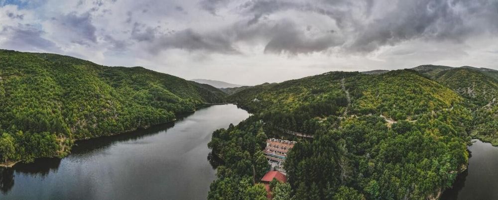 Eurohotel Gradce - Hotel Brana Gradce 2 estrellas en Kočani