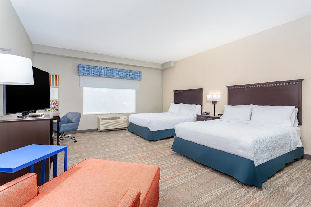 Hampton Inn & Suites Parkersburg Downtown 3