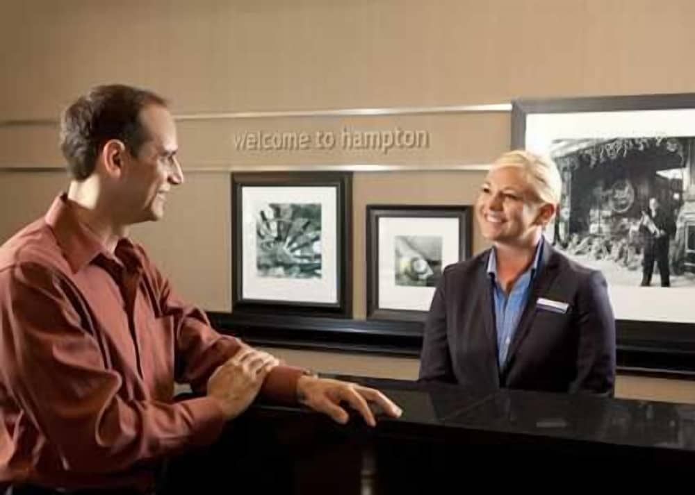 Hampton Inn Potsdam, NY 2