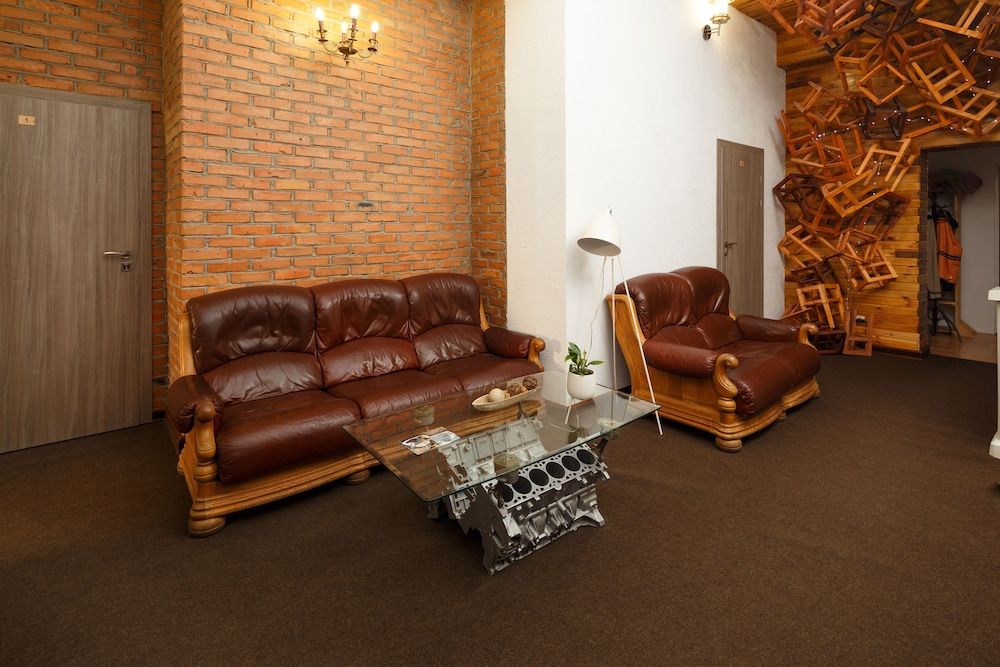 Mezzanine Hotel 3