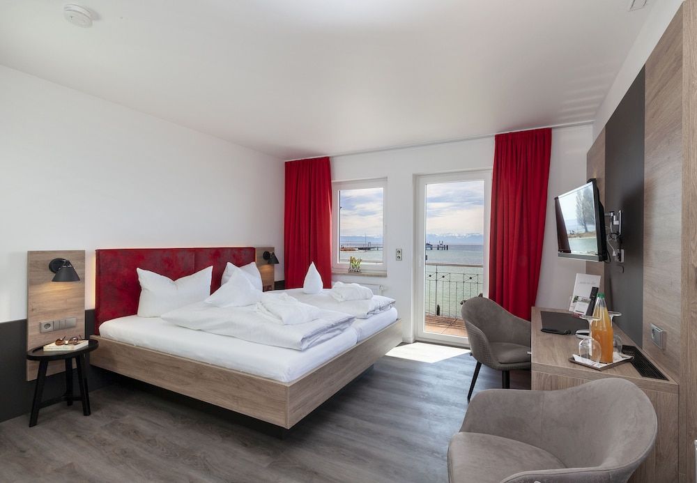 Strandhaus Eberle -1 estrelas em Immenstaad am Bodensee