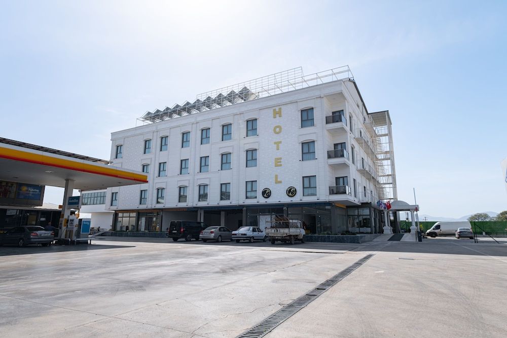 Hipodrom Hotel 4 estrellas en Döşemealtı