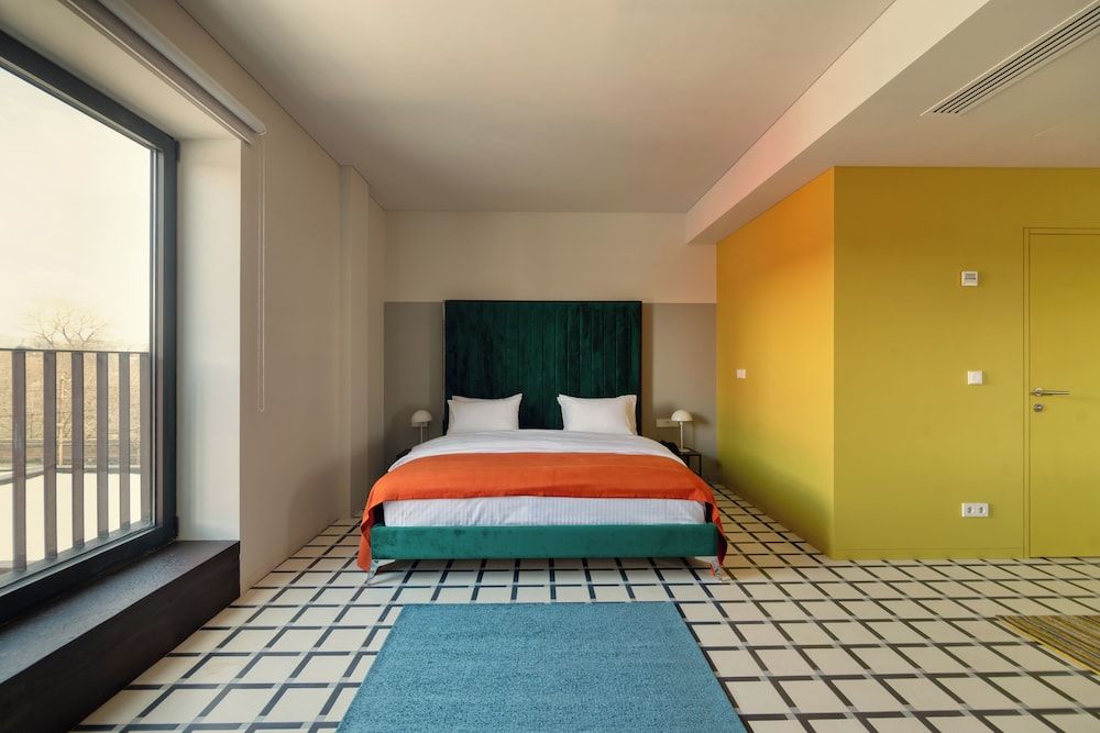 Manifest Restaurant and Hotel 2