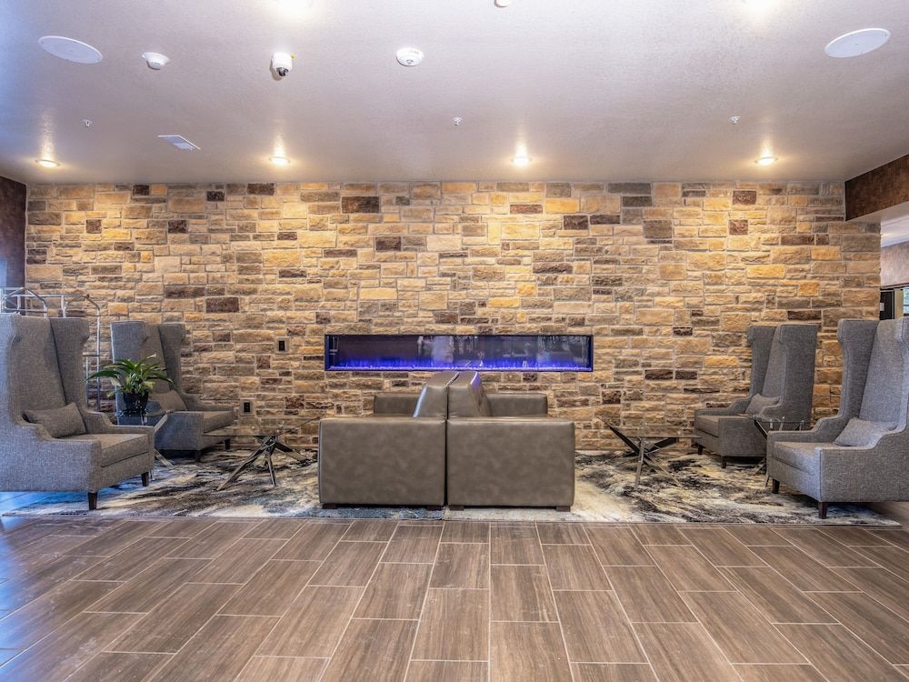 Cobblestone Hotel & Suites - Rhinelander 3