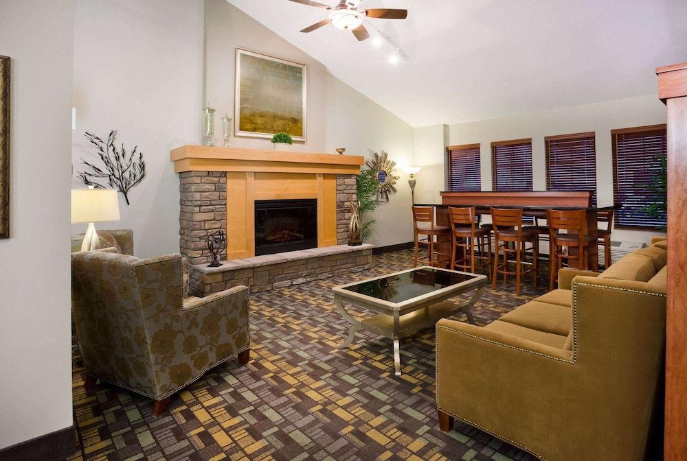 AmericInn by Wyndham Hawley 3