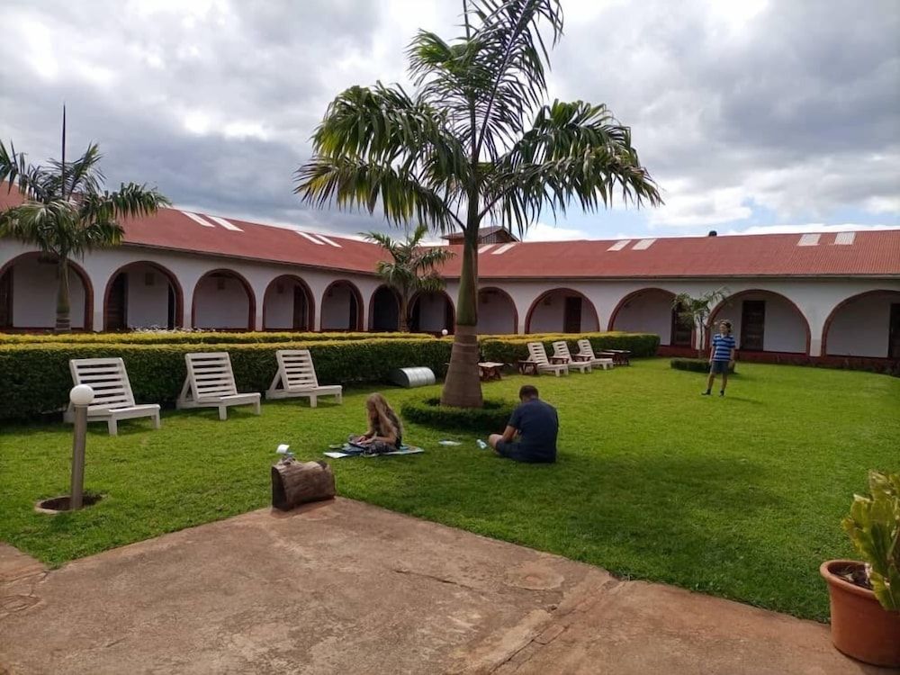 Stc.Safari lodge 3 estrellas en Oldeani