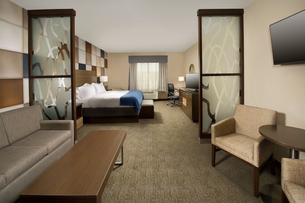 Holiday Inn Express & Suites Waco South by IHG 3