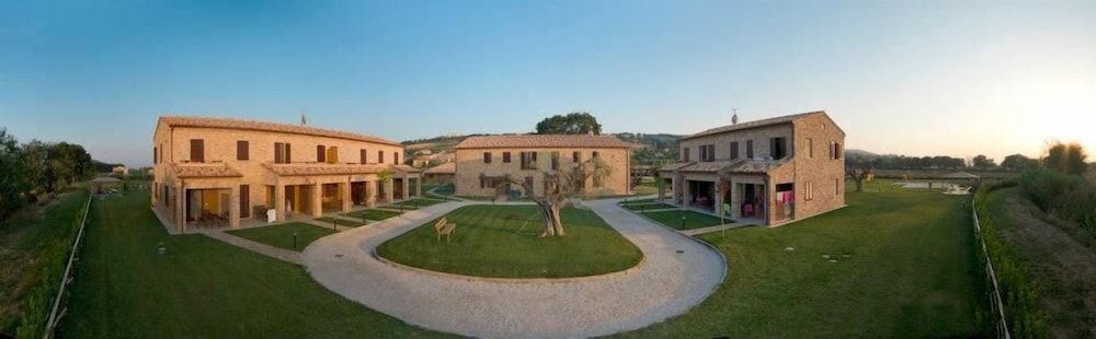 Residence Casale Torrenova al Conero -1 estrellas en Potenza Picena