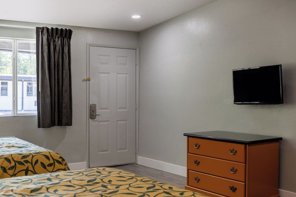 Motel 6 – Aberdeen, WA 3