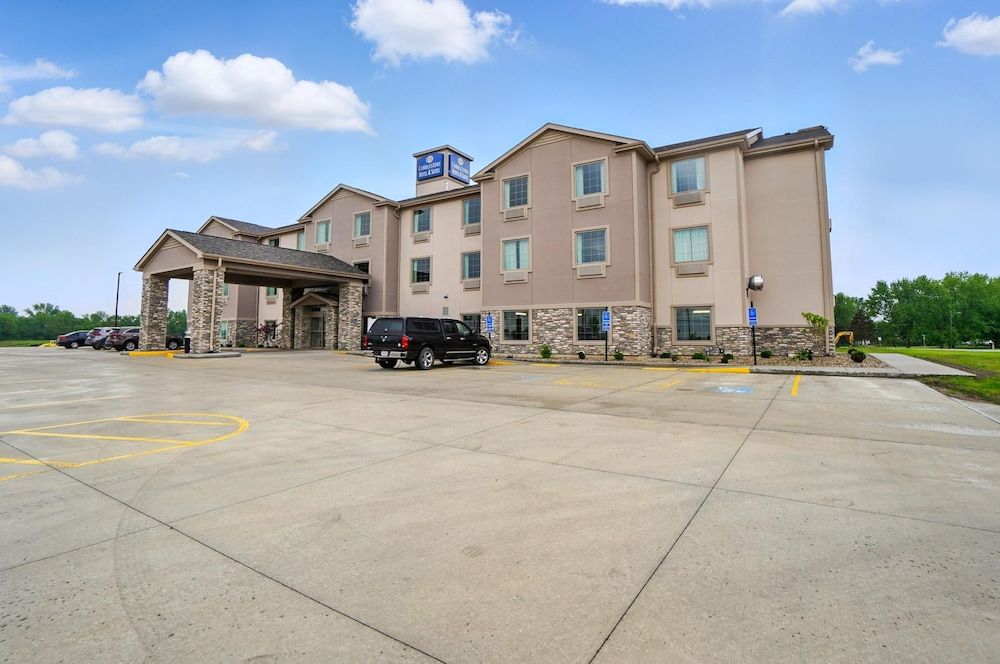 Cobblestone Hotel & Suites-RussellsPoint 3 estrellas en Russells Point