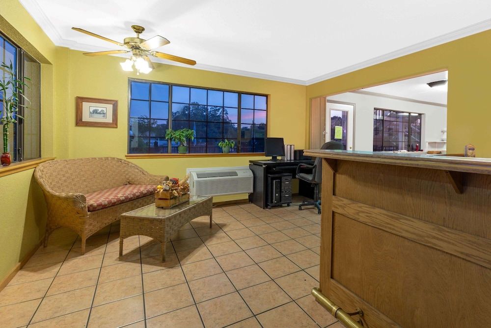 Travelodge by Wyndham Angels Camp CA 2