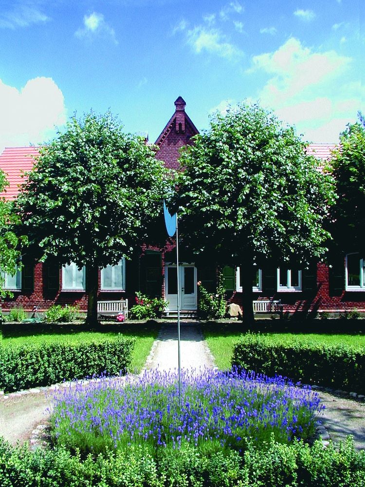 Seehotel am Neuklostersee 4 estrellas en Neukloster
