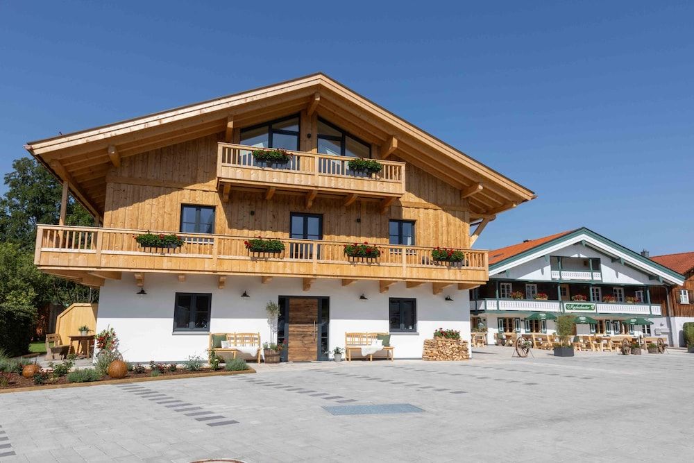 Hotel und Landgasthof Zachschuster -1 estrellas en Gaißach