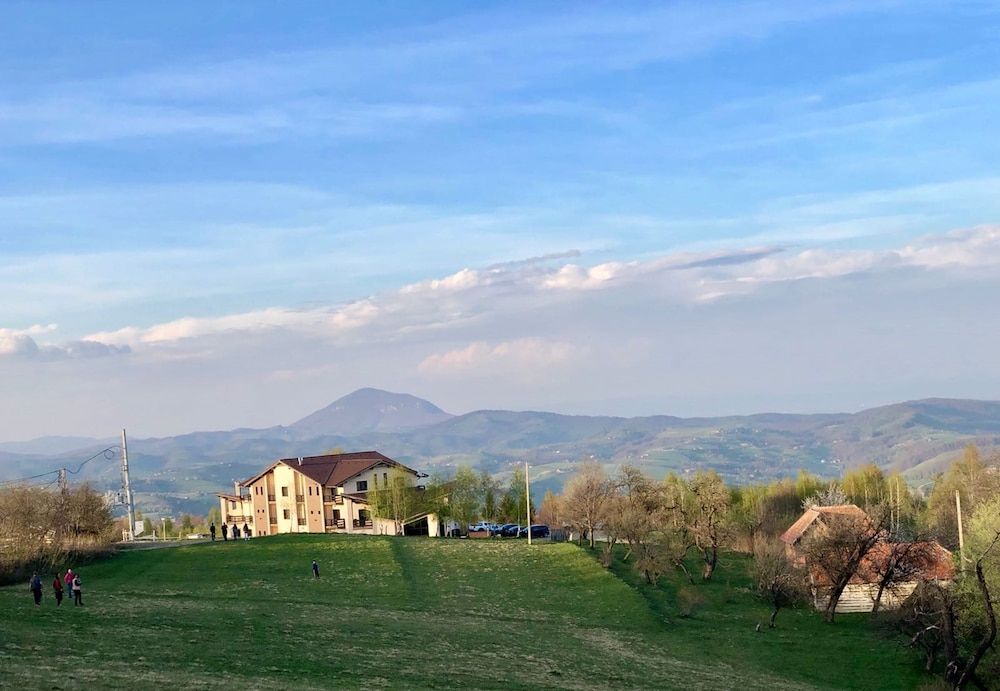 Poiana Viselor 4 estrellas en Poiana Mărului