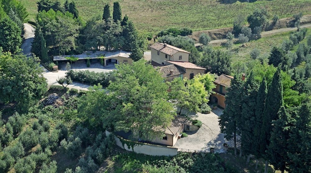 Agriturismo Fattoria La Prugnola -1 estrellas en Montescudaio