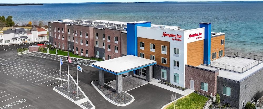 Hampton Inn St Ignace Lakefront Mackinac 3 estrellas en Evergreen Shores