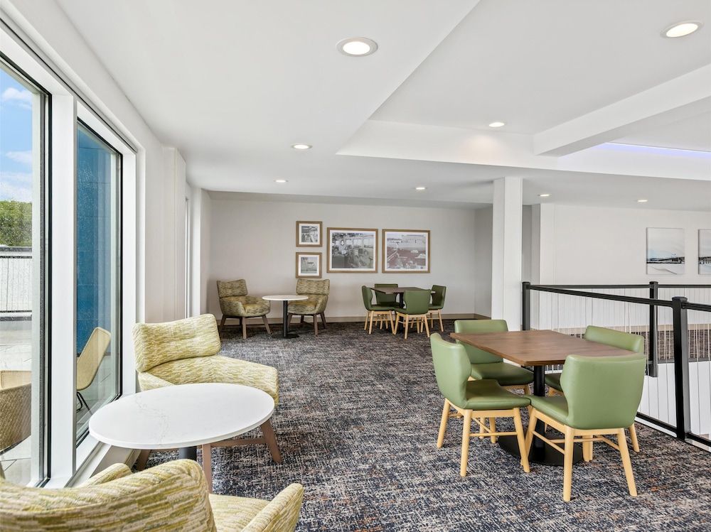 Hampton Inn St Ignace Lakefront Mackinac 3