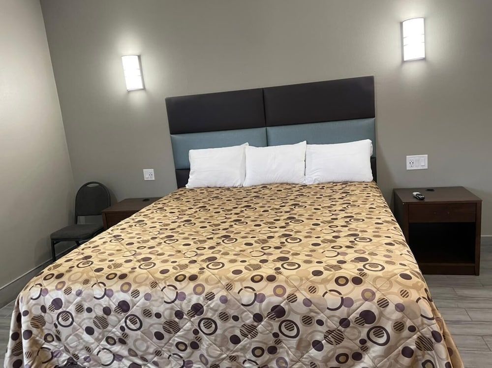 Town House Motel 3