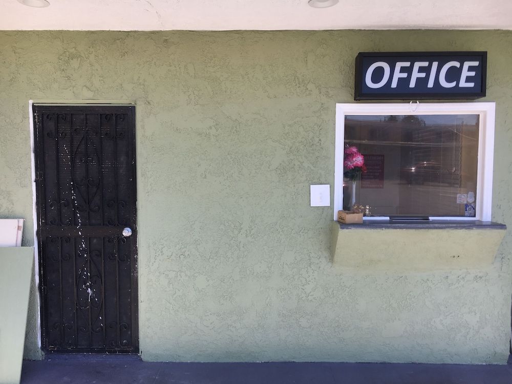 Town House Motel 2